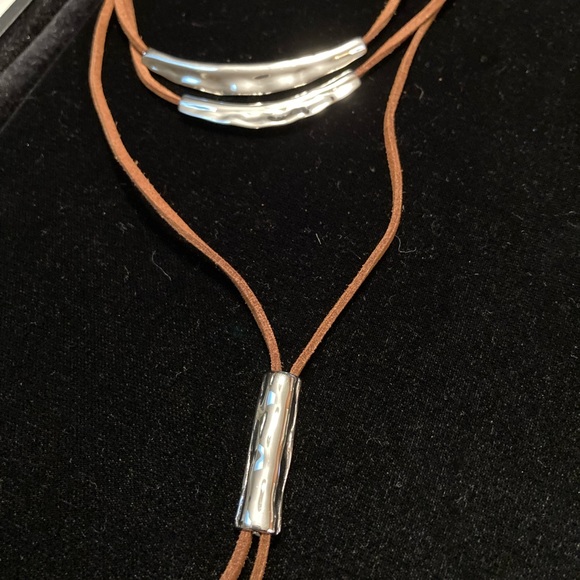 TOCARA. GISELLE. Suede & Stainless Steel Drop Choker with StSt Bars - Picture 6 of 6